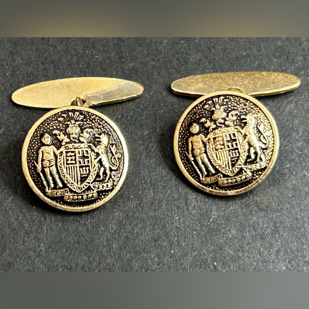 Gold Tone Round Family Crest Cufflinks Vintage Cuff Links